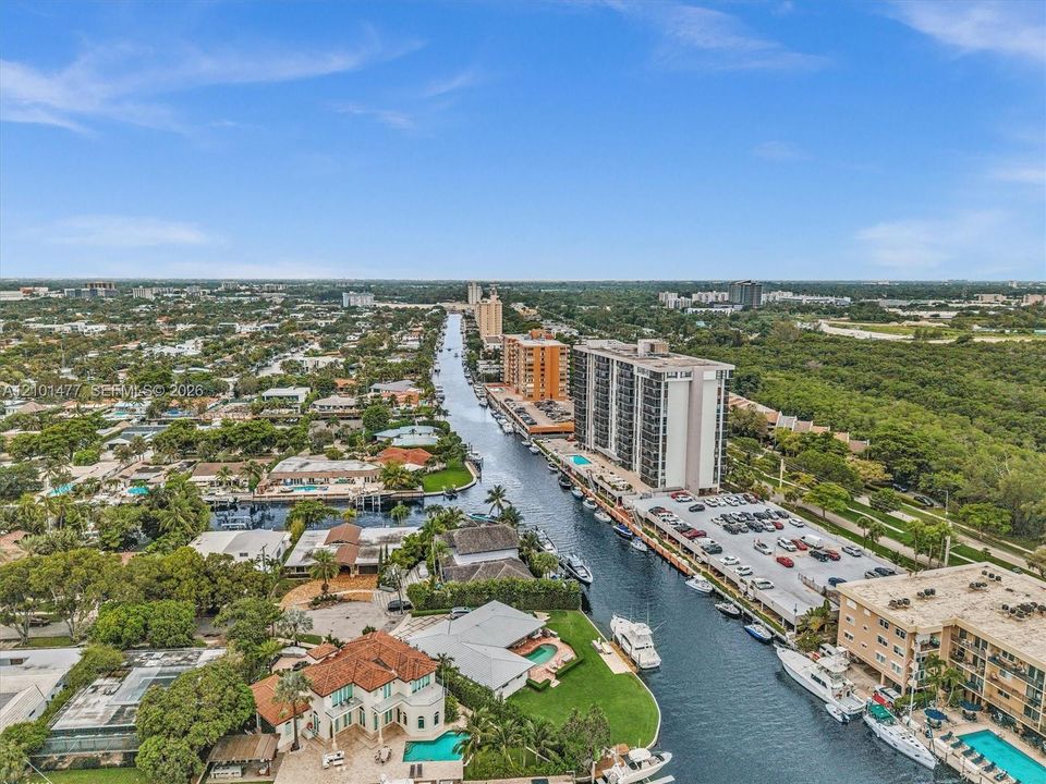На продажу: $329,900 (2 спален, 2 ванн, 1148 Квадратных фут)
