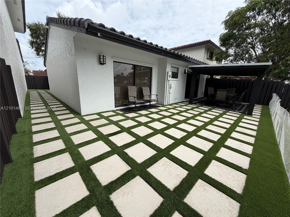 En Venta: $550,000 (3 camas, 2 baños, 1457 Pies cuadrados)