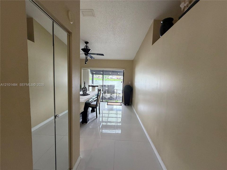 En Venta: $550,000 (3 camas, 2 baños, 1457 Pies cuadrados)