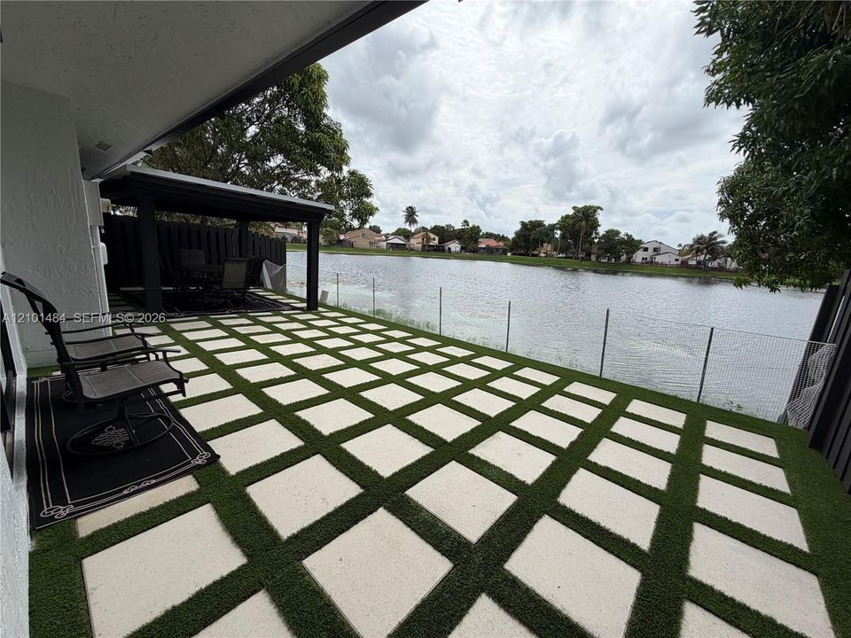 En Venta: $550,000 (3 camas, 2 baños, 1457 Pies cuadrados)