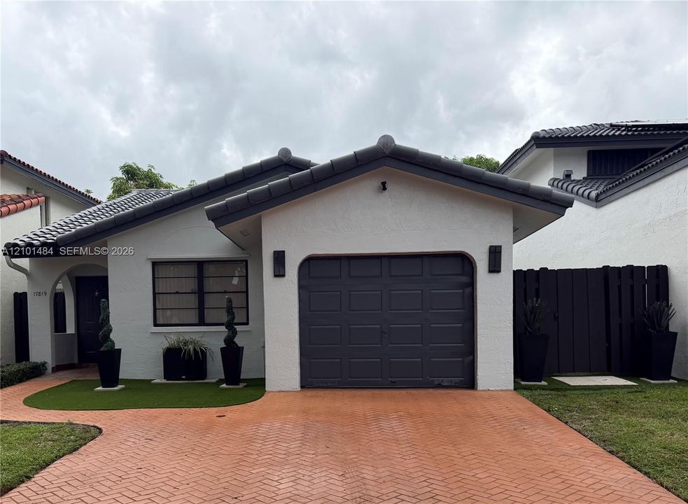 En Venta: $550,000 (3 camas, 2 baños, 1457 Pies cuadrados)