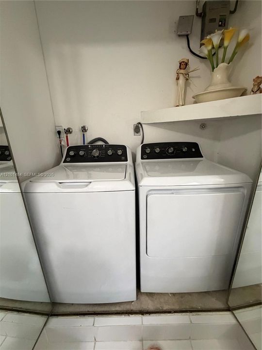 En Venta: $550,000 (3 camas, 2 baños, 1457 Pies cuadrados)