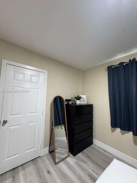 En Venta: $720,000 (4 camas, 3 baños, 1618 Pies cuadrados)