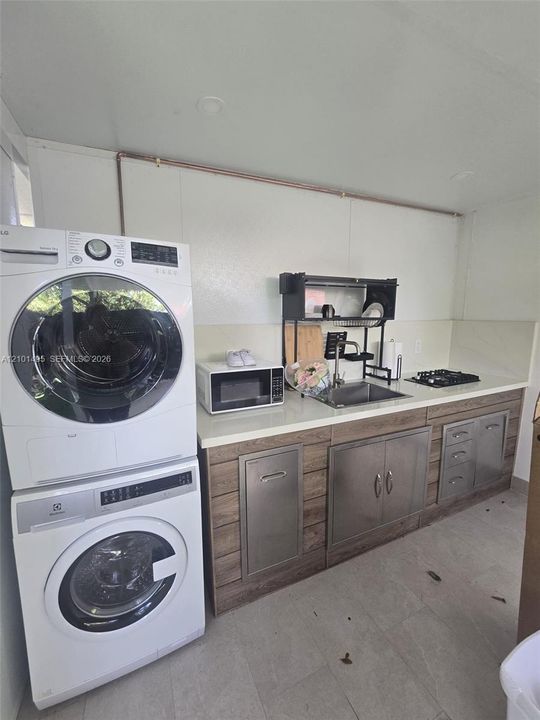 En Renta: $1,600 (1 camas, 1 baños, 1944 Pies cuadrados)