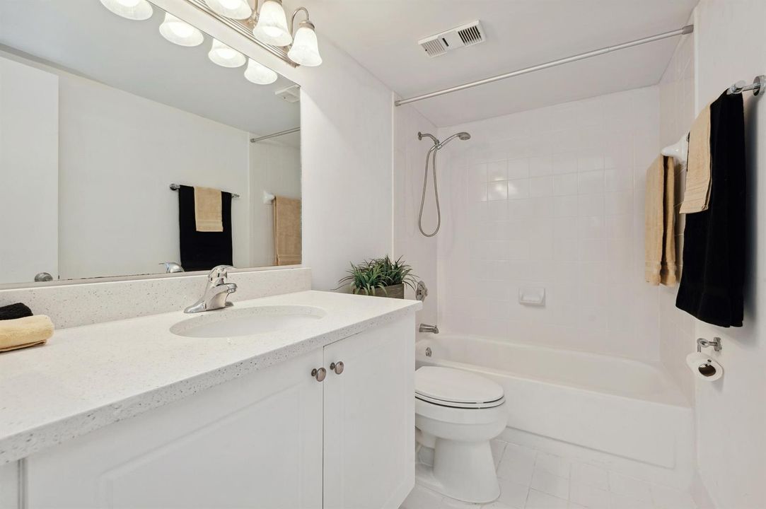 2ndBathroom