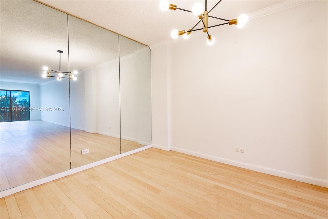 For Sale: $198,000 (2 beds, 2 baths, 1470 Square Feet)