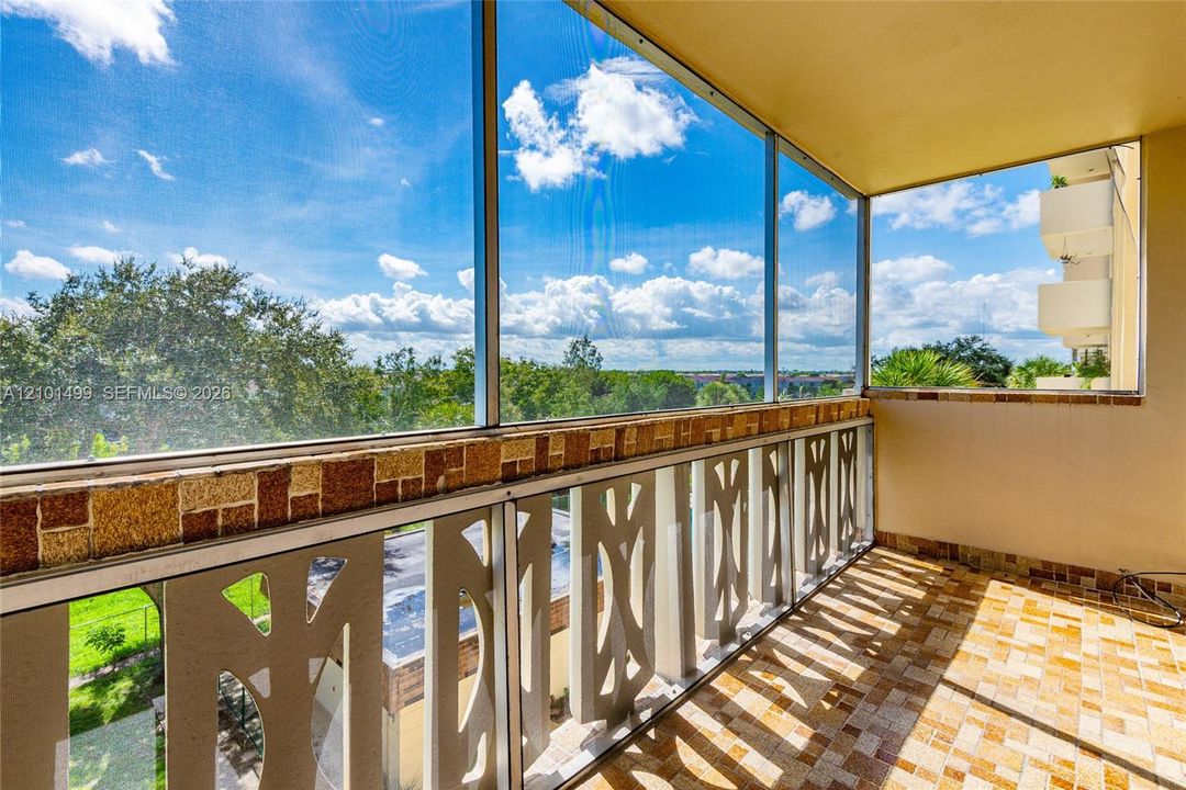 For Sale: $198,000 (2 beds, 2 baths, 1470 Square Feet)