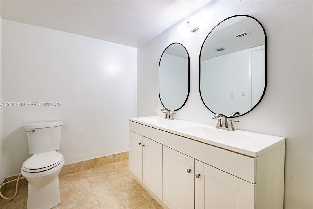 For Sale: $198,000 (2 beds, 2 baths, 1470 Square Feet)