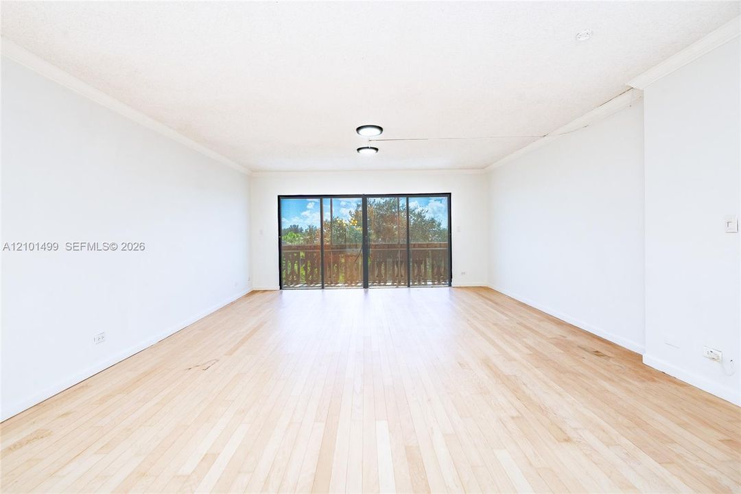 For Sale: $198,000 (2 beds, 2 baths, 1470 Square Feet)