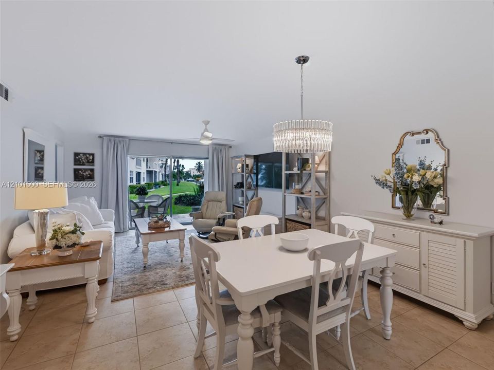 На продажу: $489,900 (2 спален, 2 ванн, 1143 Квадратных фут)