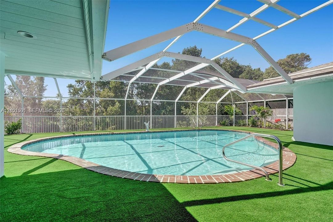 En Venta: $1,895,000 (5 camas, 3 baños, 3098 Pies cuadrados)