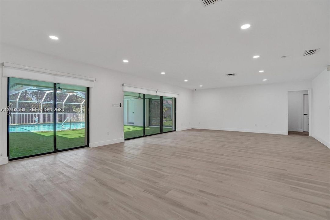 En Venta: $1,895,000 (5 camas, 3 baños, 3098 Pies cuadrados)