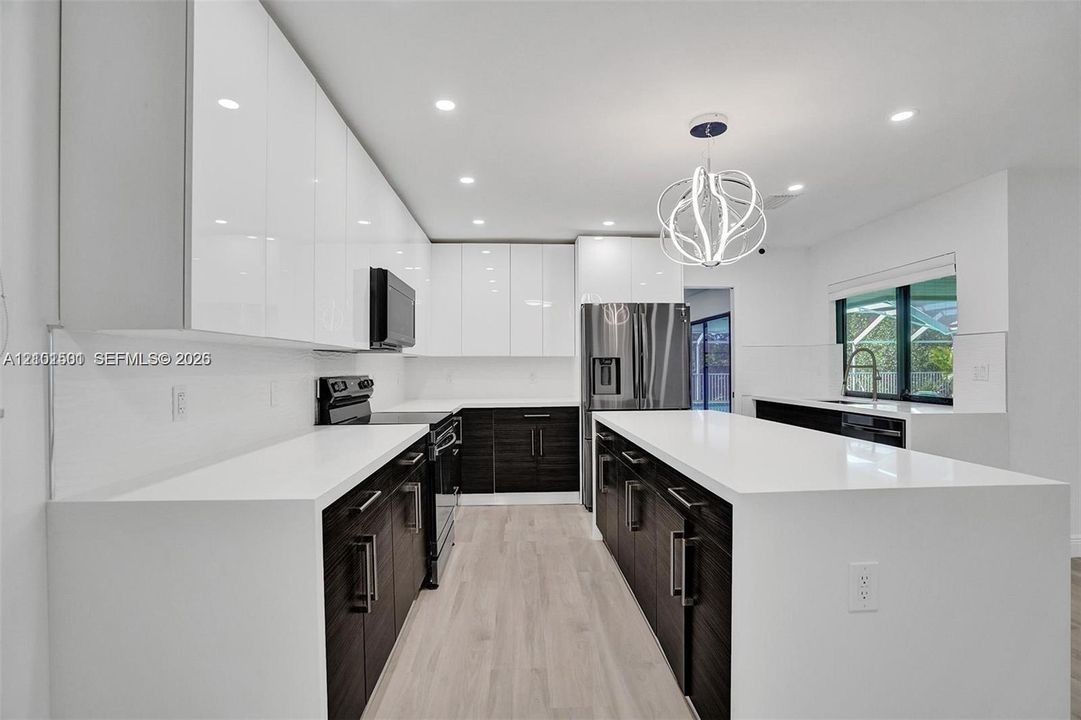 En Venta: $1,895,000 (5 camas, 3 baños, 3098 Pies cuadrados)