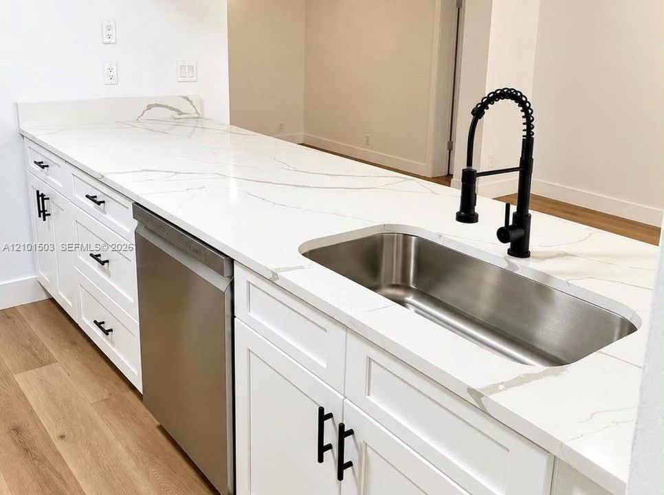 En Venta: $350,000 (3 camas, 1 baños, 1115 Pies cuadrados)