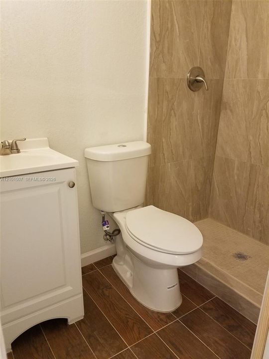 Bathroom 3 - beige shower