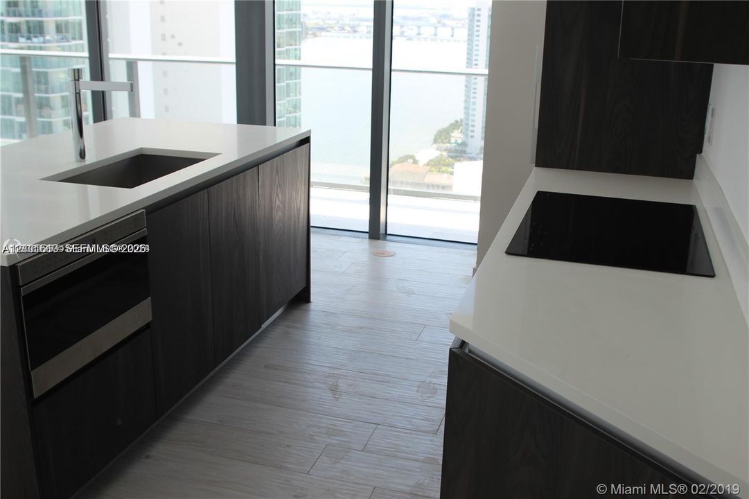 En Venta: $1,990,000 (4 camas, 4 baños, 1871 Pies cuadrados)