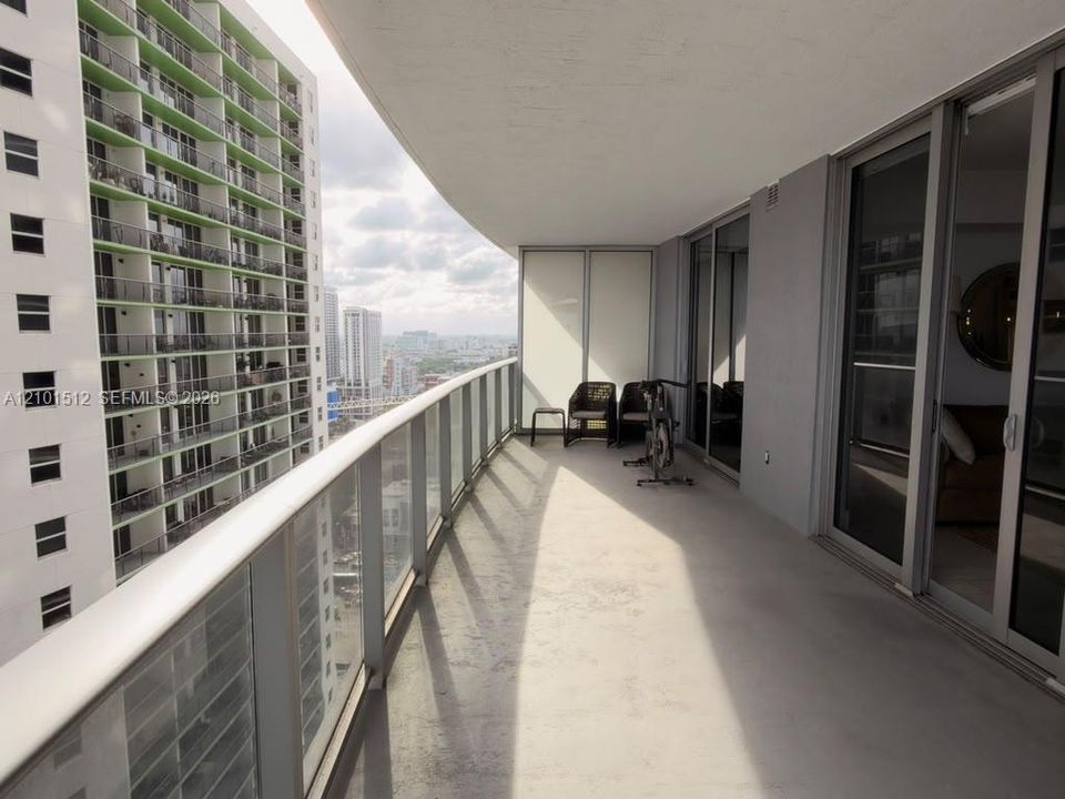 For Rent: $6,500 (3 beds, 3 baths, 1592 Square Feet)
