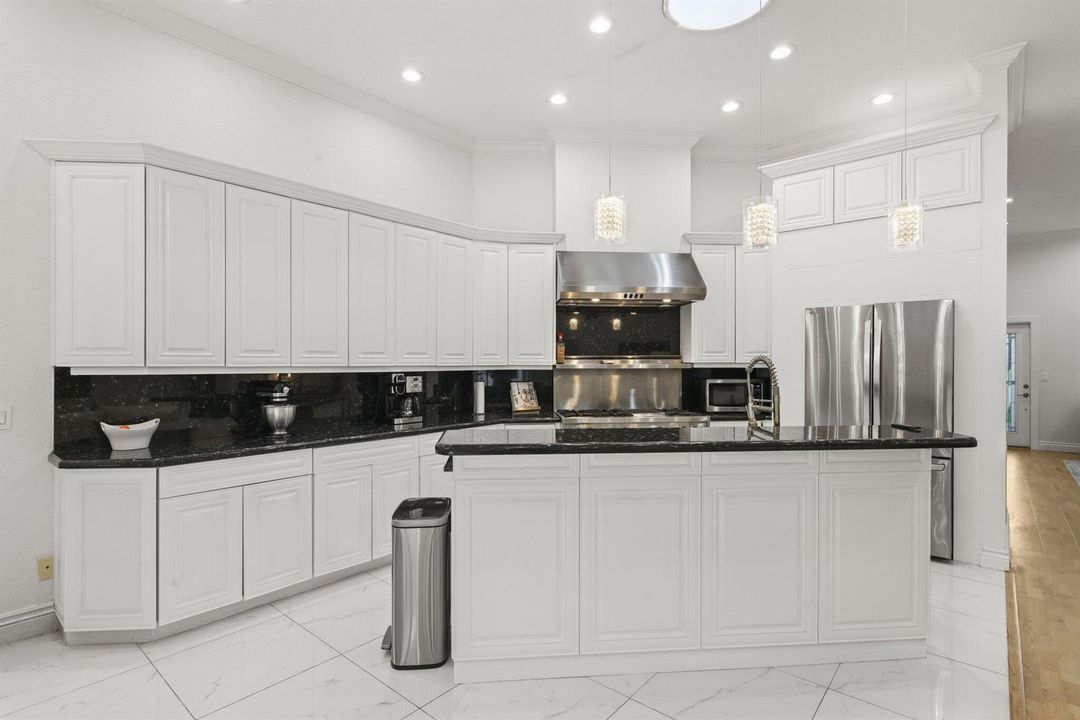 Open Kitchen