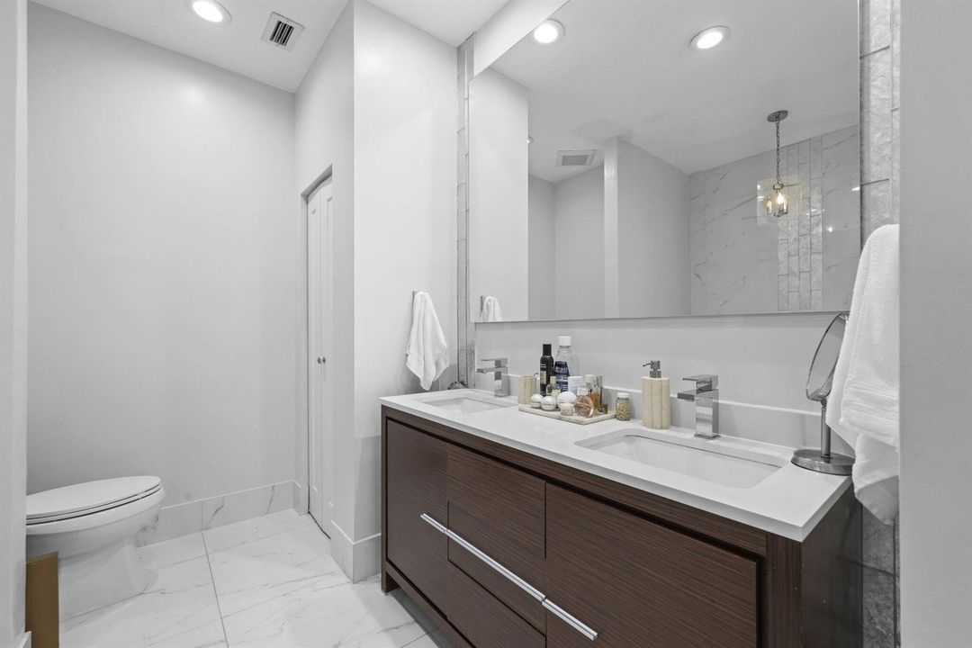 Double Vanity