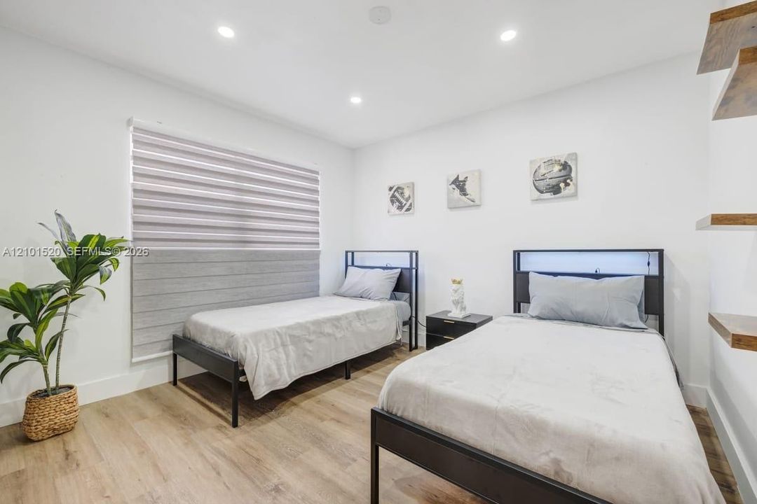 En Renta: $5,000 (4 camas, 2 baños, 1912 Pies cuadrados)