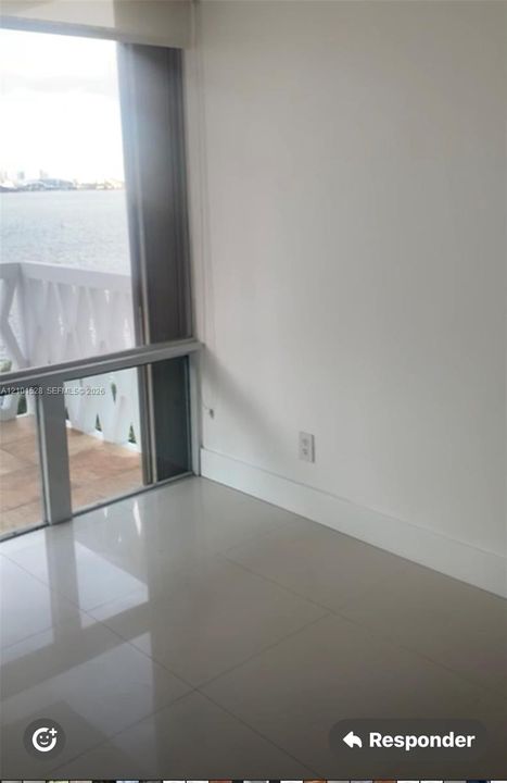 For Rent: $2,700 (1 beds, 1 baths, 750 Square Feet)