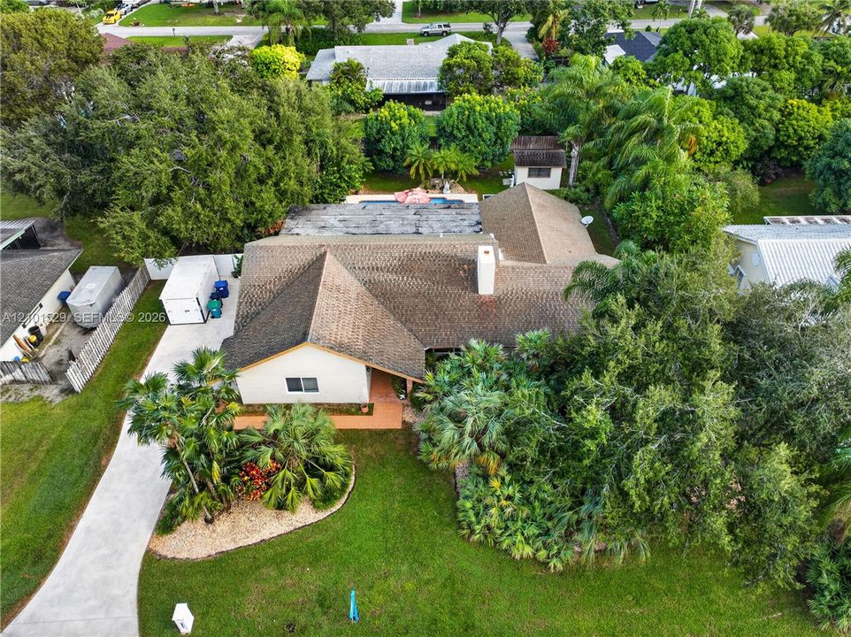 En Venta: $799,900 (3 camas, 2 baños, 2408 Pies cuadrados)