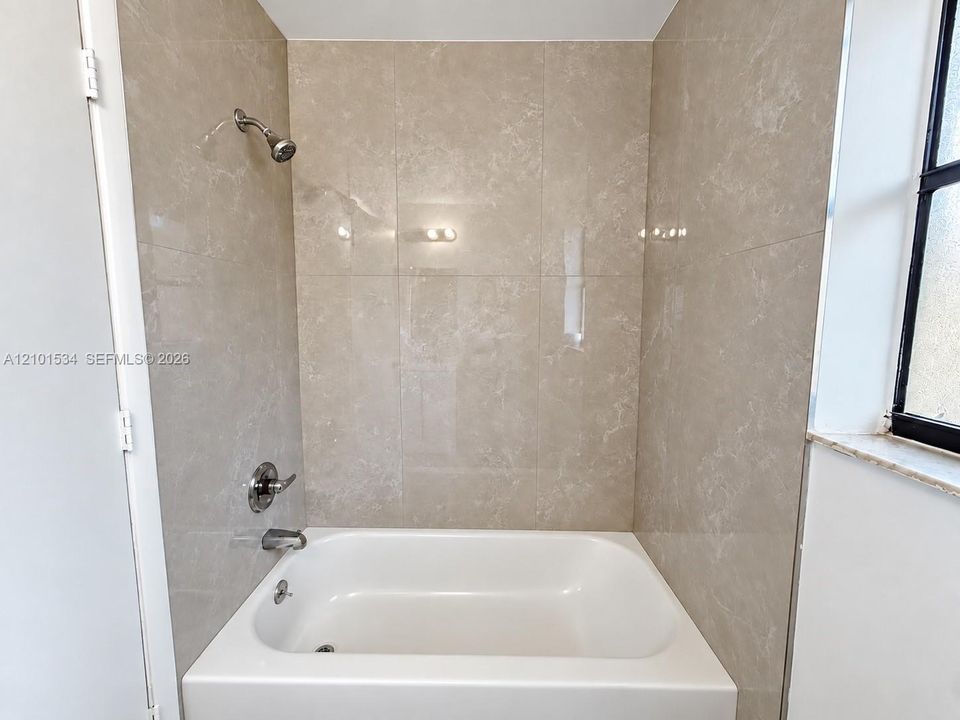 В аренду: $2,600 (3 спален, 2 ванн, 0 Квадратных фут)