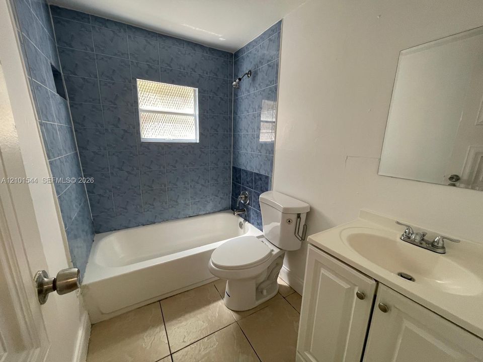В аренду: $1,400 (2 спален, 1 ванн, 482 Квадратных фут)