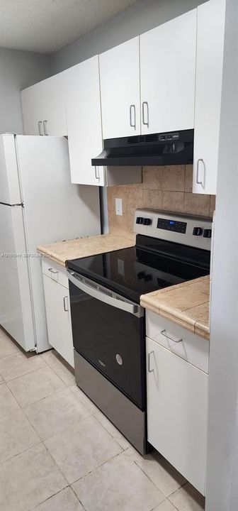 В аренду: $1,700 (1 спален, 1 ванн, 707 Квадратных фут)