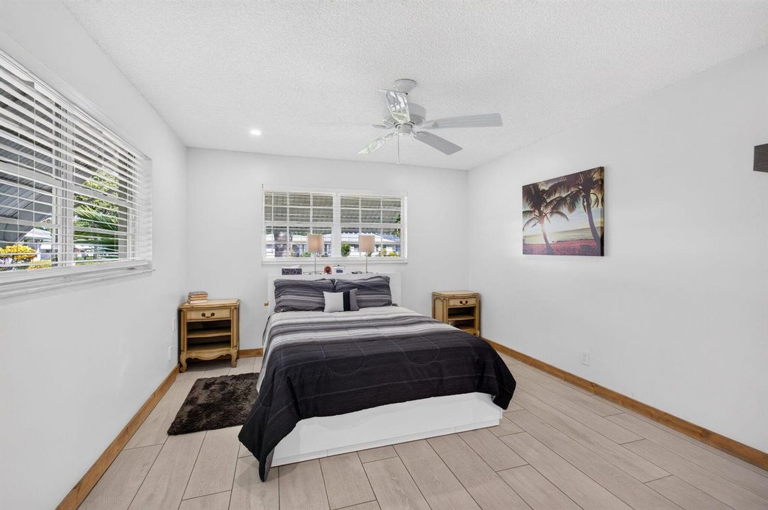 06_primary_bedroom