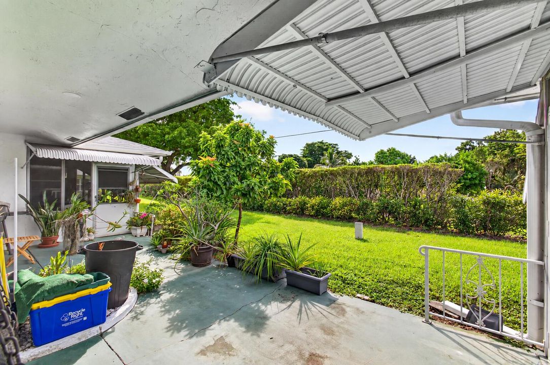 16_rear_patio_clean