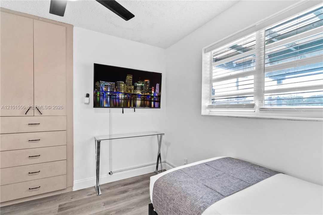 В аренду: $4,500 (4 спален, 2 ванн, 1082 Квадратных фут)