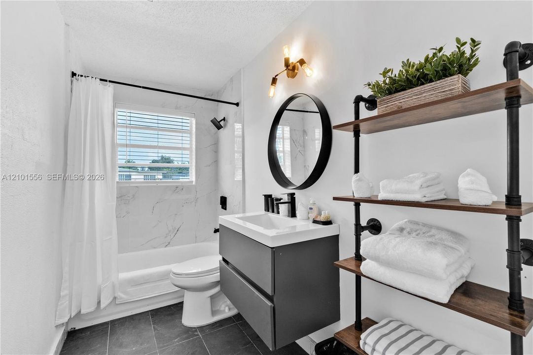 В аренду: $4,500 (4 спален, 2 ванн, 1082 Квадратных фут)