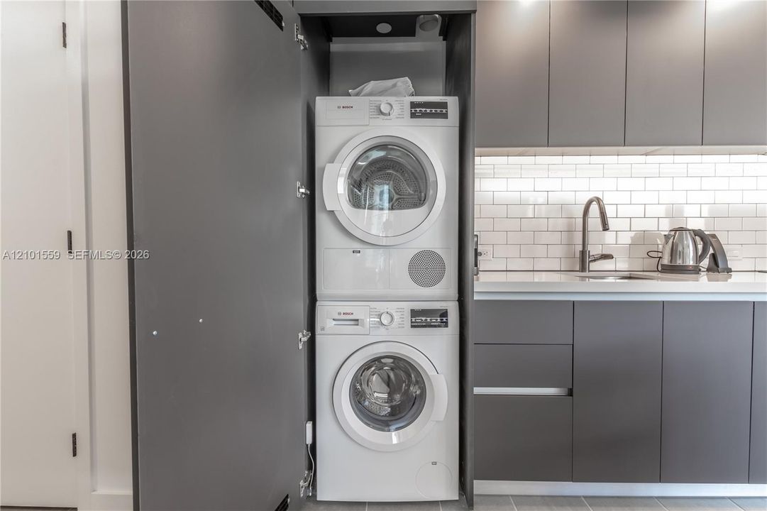 En Venta: $615,000 (2 camas, 1 baños, 647 Pies cuadrados)