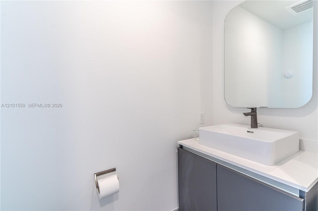 En Venta: $615,000 (2 camas, 1 baños, 647 Pies cuadrados)