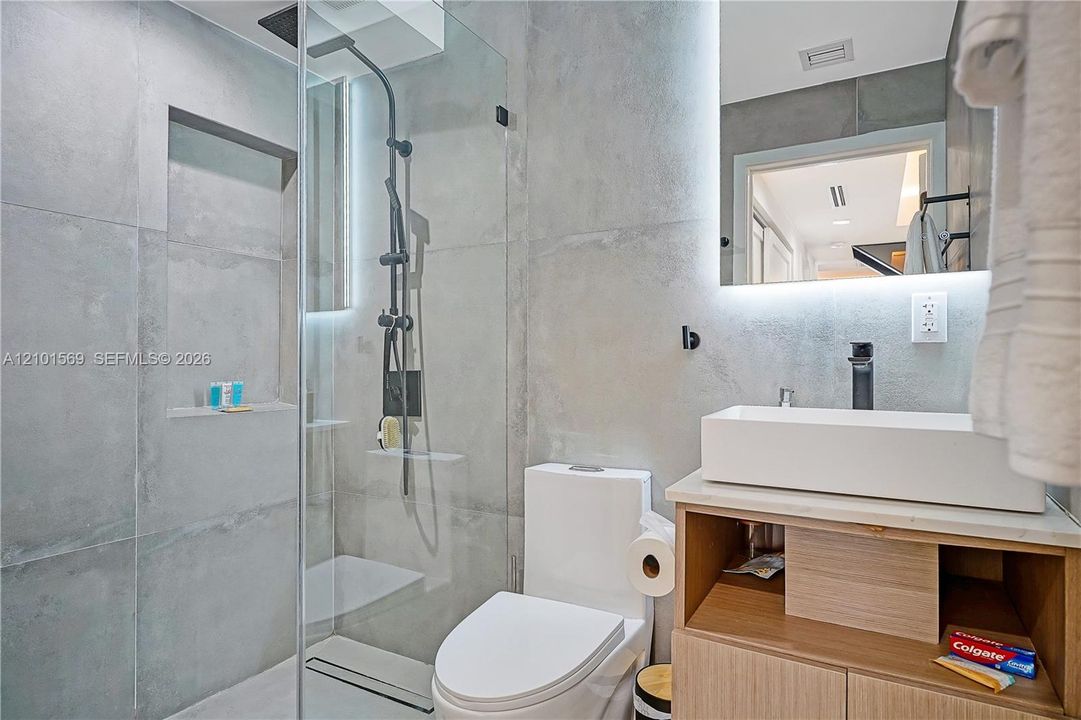 В аренду: $7,000 (4 спален, 3 ванн, 3252 Квадратных фут)