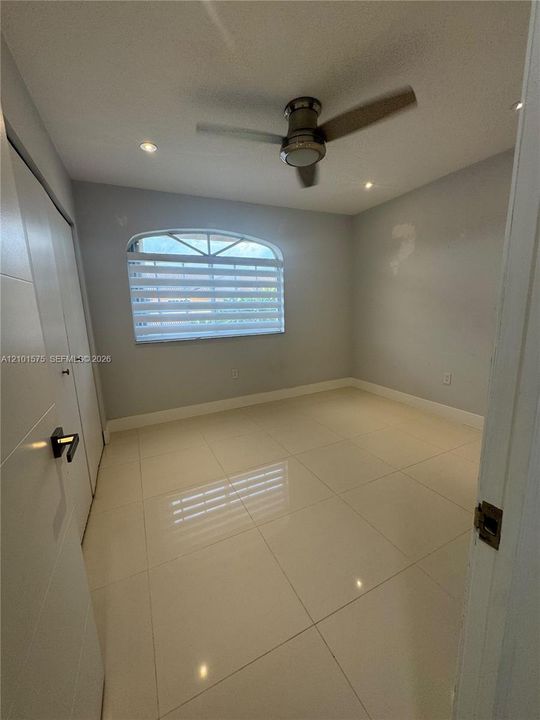 For Sale: $375,000 (2 beds, 2 baths, 1080 Square Feet)