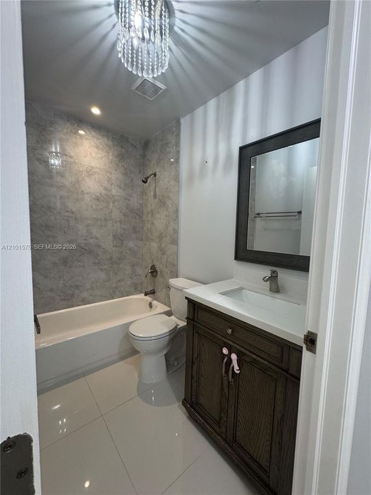 For Sale: $375,000 (2 beds, 2 baths, 1080 Square Feet)