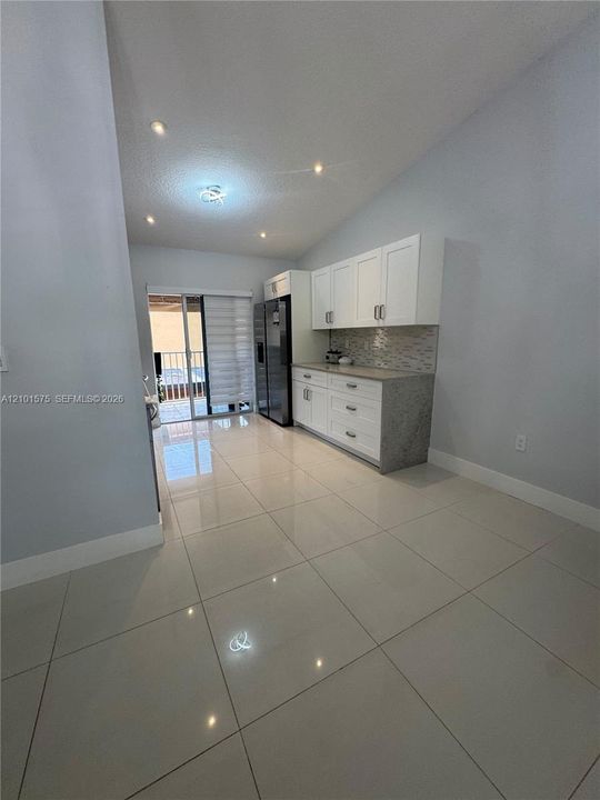 For Sale: $375,000 (2 beds, 2 baths, 1080 Square Feet)
