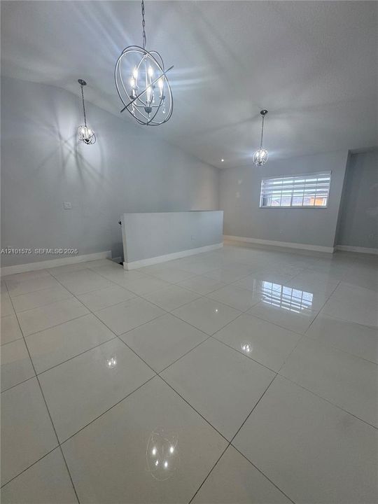 For Sale: $375,000 (2 beds, 2 baths, 1080 Square Feet)