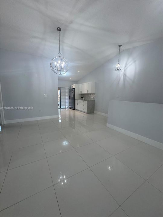 For Sale: $375,000 (2 beds, 2 baths, 1080 Square Feet)