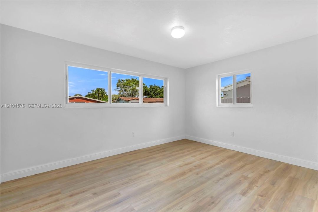 For Sale: $510,000 (3 beds, 2 baths, 1262 Square Feet)