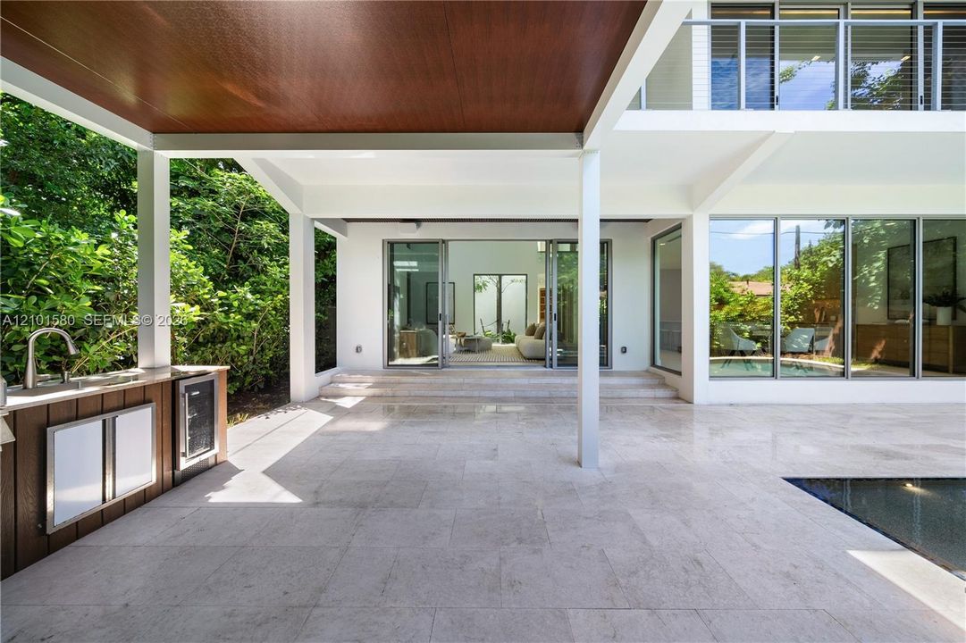 En Venta: $3,300,000 (5 camas, 4 baños, 4328 Pies cuadrados)