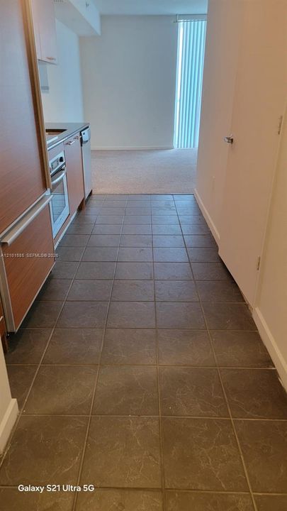 For Sale: $325,000 (0 beds, 1 baths, 567 Square Feet)