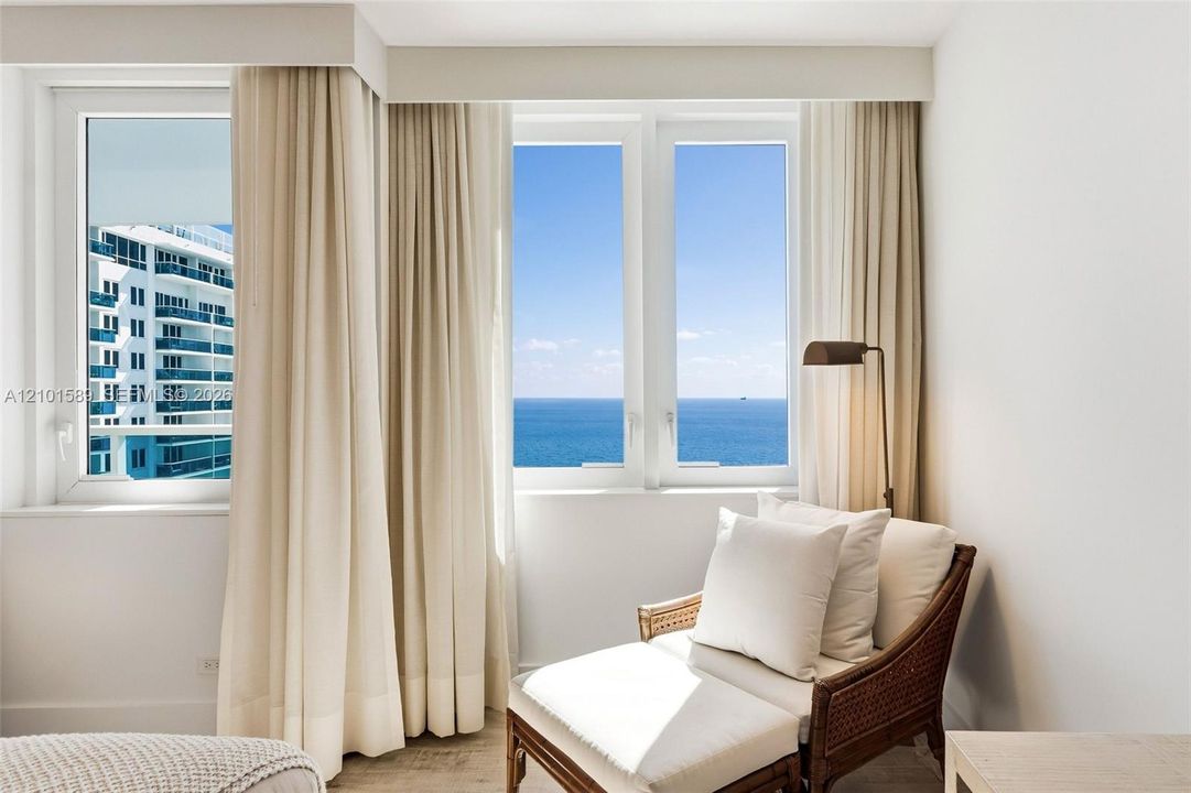 Master Bedroom Sitting Area