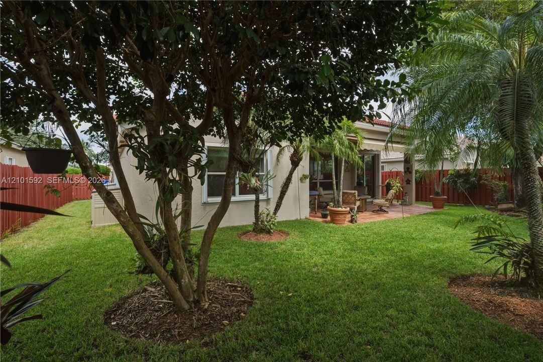 Activo con contrato: $700,000 (3 camas, 2 baños, 1889 Pies cuadrados)