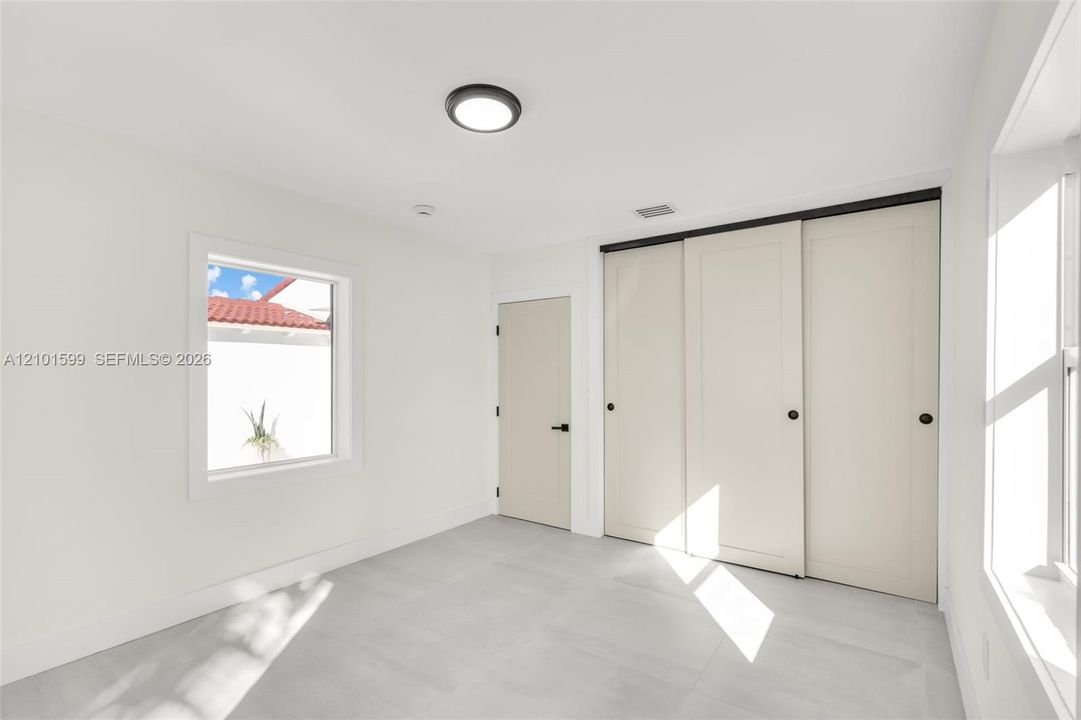 На продажу: $999,000 (3 спален, 2 ванн, 1044 Квадратных фут)