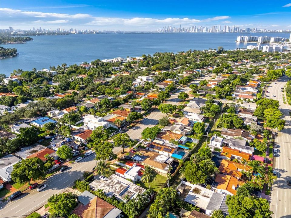 На продажу: $999,000 (3 спален, 2 ванн, 1044 Квадратных фут)