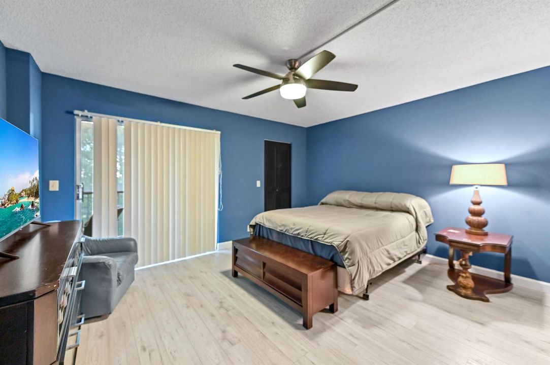 20 Bedroom 01