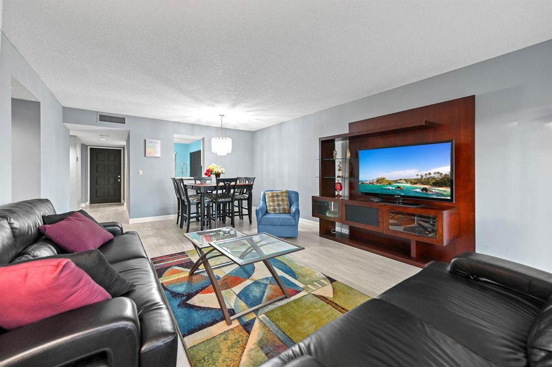 19 Livingroom 04